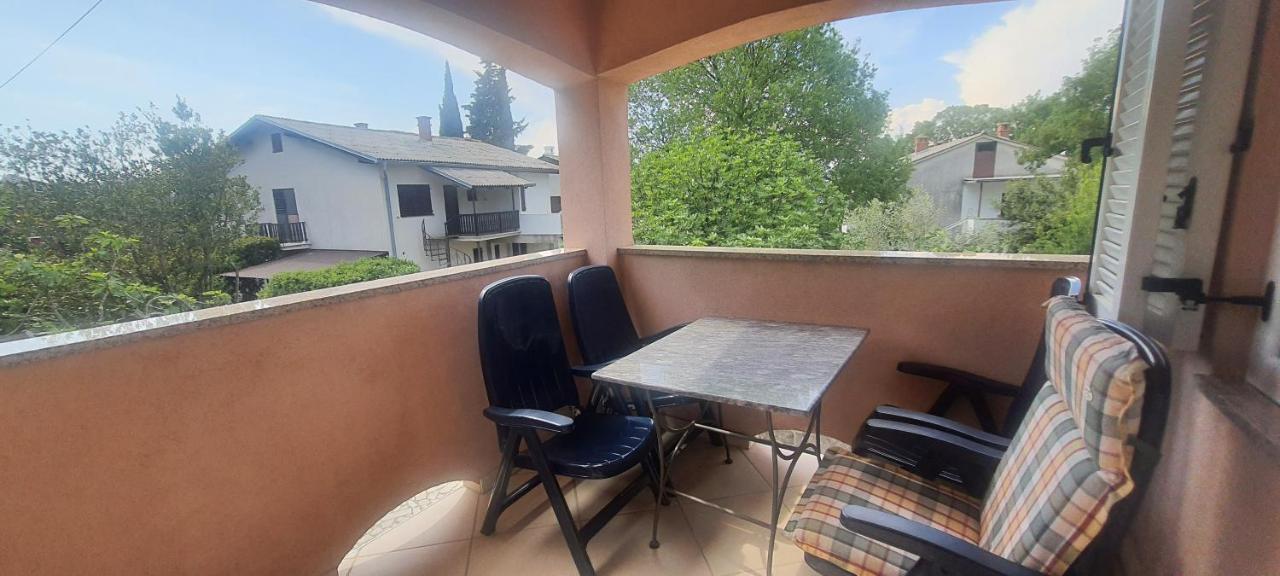 Apartments Ivanka G Malinska Exterior photo